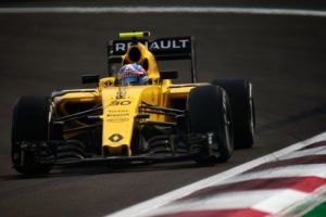 renault-sport-formula-one-team-retains-jolyon-palmer-for-2017-2