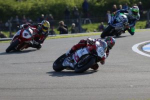 R01_Donington_BSB_Race_2_02-04-17_003